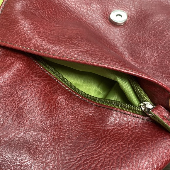 Matt & Nat Red Vegan PVC Messenger Bag - Picture 7 of 16